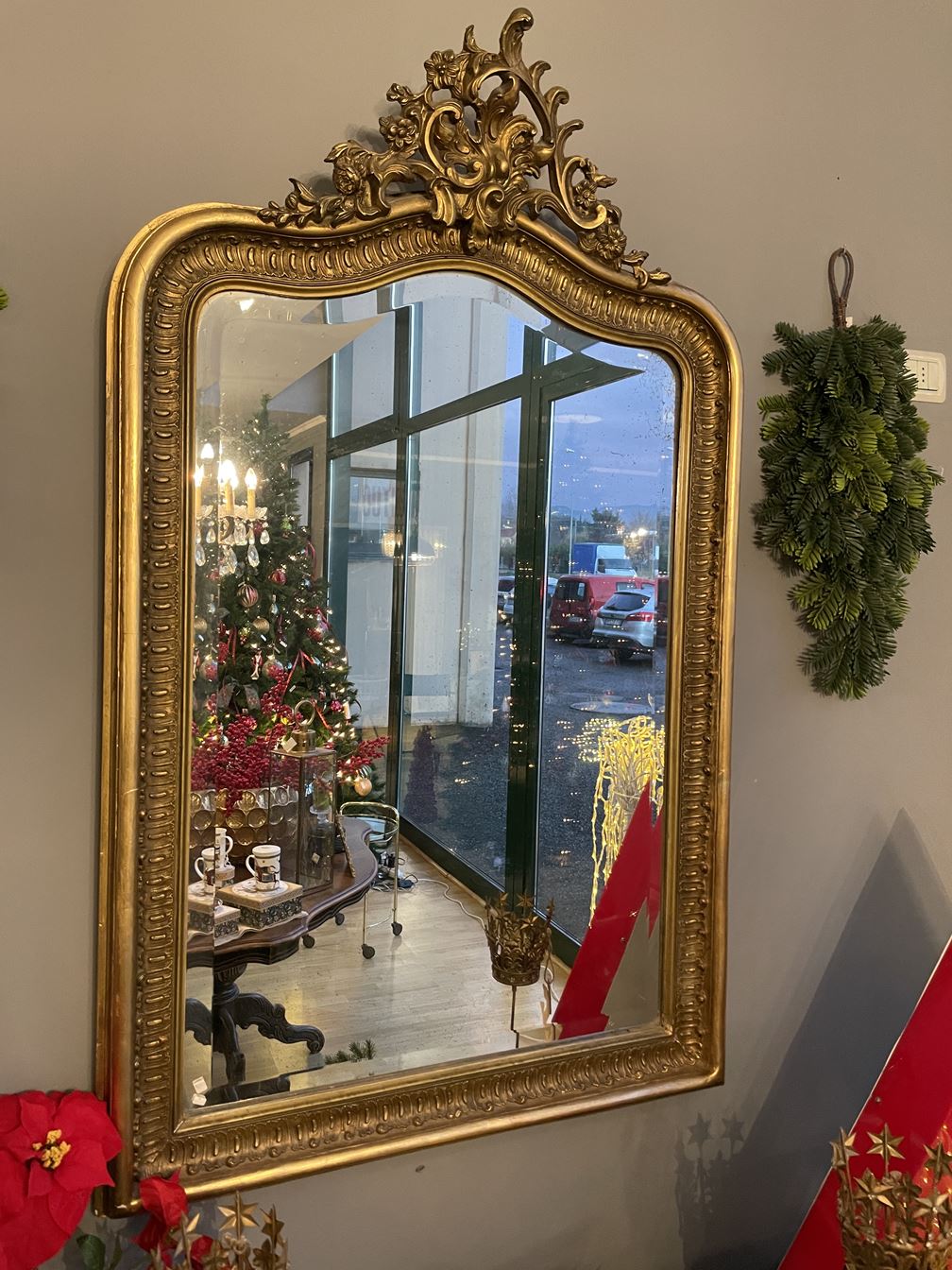 French mirror from the 1900s, gilded, restored