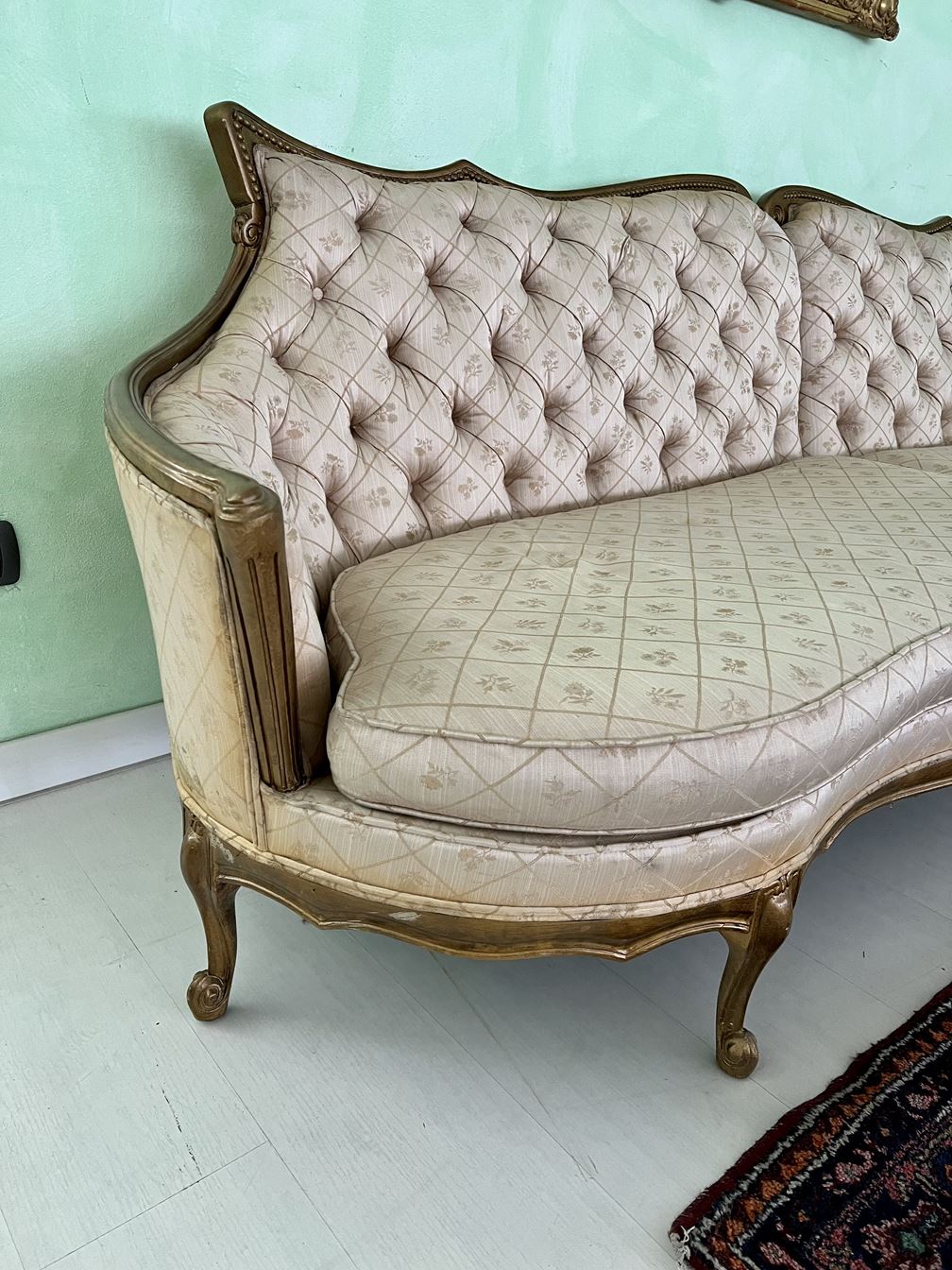 French sofa from the early 1900s